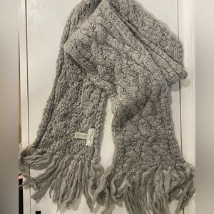 American Eagle wool scarf